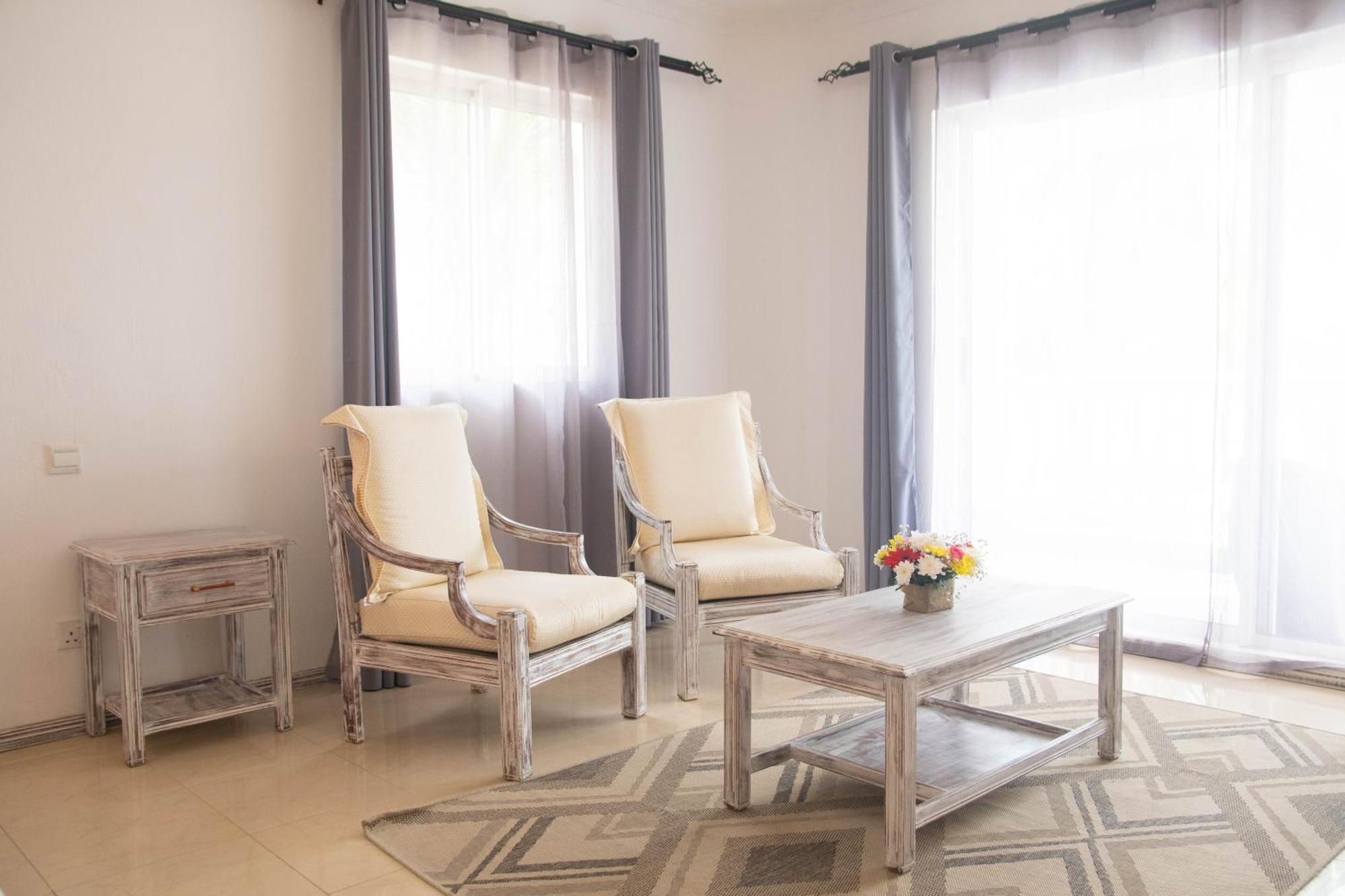 Hibiscus Boutique 3* Pereybere Beach